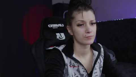 Snapshot of kathleen_frost chatting on December 11, 6:36 am kathleen_frost online show from December 11, 6:36 am