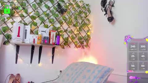 Snapshot of kathryn0 chatting on November 26, 2:40 pm Kay online show from November 26, 2:40 pm