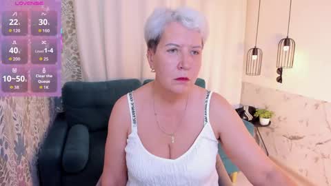 Snapshot of kathy_sunn chatting on May 18, 1:17 pm Kathy online show from May 18, 1:17 pm