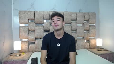 Kaht y Aiden online show from July 16, 1:17 pm