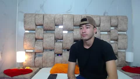 Kaht y Aiden online show from July 22, 1:03 pm