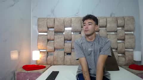 Kaht y Aiden online show from July 30, 2:38 pm