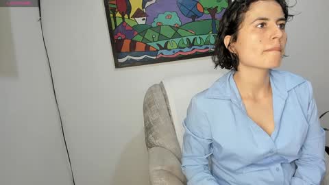 Snapshot of katia_12_ chatting on January 25, 10:18 pm katia_12_ online show from January 25, 10:18 pm