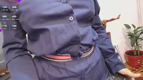 Snapshot of katia_12_ chatting on February 21, 10:04 pm katia_12_ online show from February 21, 10:04 pm