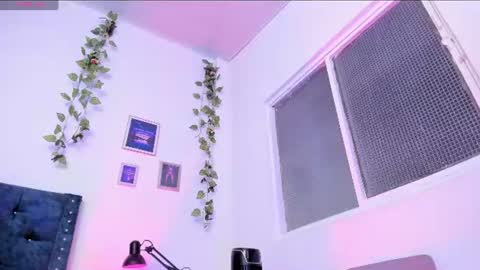 Snapshot of katia_777_ chatting on June 22, 10:29 pm KATALINA online show from June 22, 10:29 pm