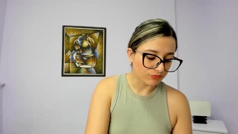 Snapshot of katia_foxx chatting on February 13, 1:05 pm Khaterine online show from February 13, 1:05 pm