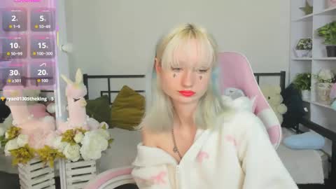 Katia  online show from May 4, 5:31 pm