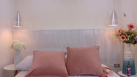 Snapshot of katia_moregb chatting on September 9, 8:41 pm Karen Villas online show from September 9, 8:41 pm