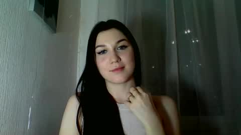katie_foxi online show from February 25, 7:45 pm