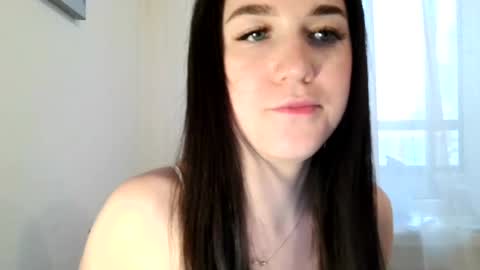 katie_foxi online show from June 27, 7:08 pm