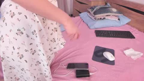 Kate online show from May 19, 7:42 pm