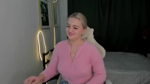 Katie online show from March 21, 3:04 pm