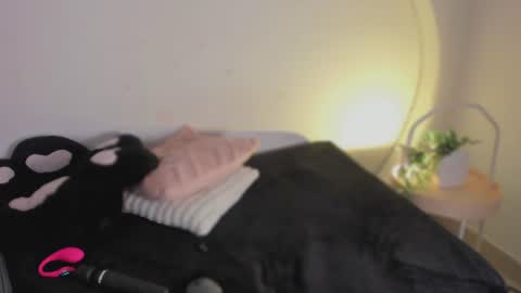 Katy  IGPeach kat666 online show from June 10, 12:04 pm