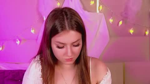 katiereeves online show from October 30, 5:13 pm