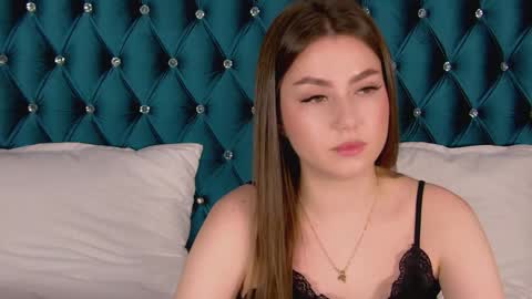 katiereeves online show from January 13, 5:29 pm