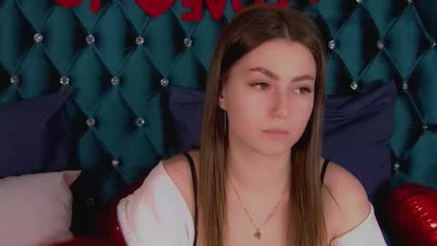 katiereeves online show from February 11, 5:18 pm