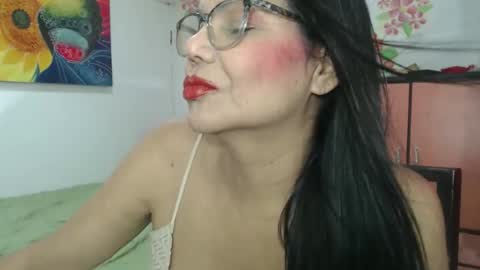 katiusca_horny2 online show from February 18, 9:22 pm