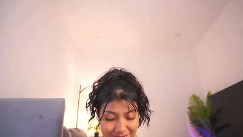 Snapshot of katnees_correa chatting on January 10, 8:38 am Follow me on instagram and twitter as correaktnees online show from January 10, 8:38 am