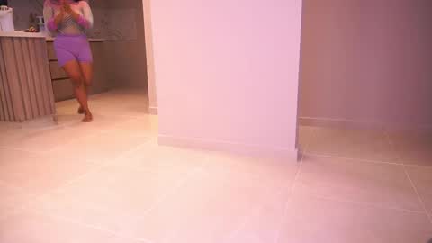 Snapshot of katnees_correa chatting on March 7, 8:00 am Follow me on instagram and twitter as correaktnees online show from March 7, 8:00 am