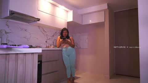 Snapshot of katnees_correa chatting on June 24, 7:07 am Follow me on instagram and twitter as correaktnees online show from June 24, 7:07 am