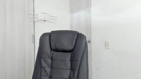 Snapshot of katrhin_66 chatting on June 17, 2:29 pm Kathrin online show from June 17, 2:29 pm