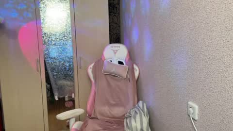   naked in pvt show 100 tk online show from April 25, 4:26 pm