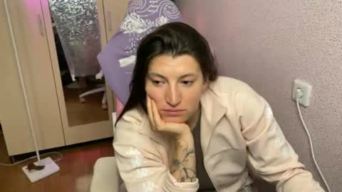 Snapshot of katrin_kristal chatting on May 8, 6:35 pm naked in pvt show 100 tk online show from May 8, 6:35 pm