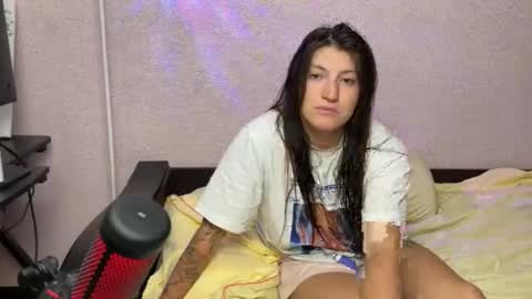 Snapshot of katrin_kristal chatting on June 7, 9:07 pm naked in pvt show 100 tk online show from June 7, 9:07 pm