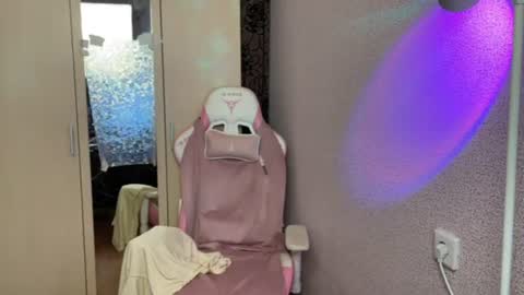 Snapshot of katrin_kristal chatting on July 15, 3:50 pm naked in pvt show 100 tk online show from July 15, 3:50 pm