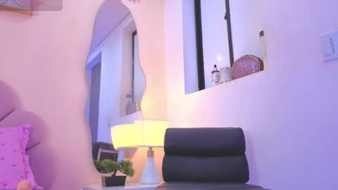 Snapshot of katrina_blaze chatting on June 10, 2:01 am katrina_blaze online show from June 10, 2:01 am