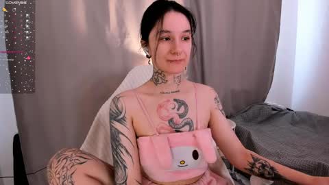 katrina_h0w online show from May 6, 3:57 am
