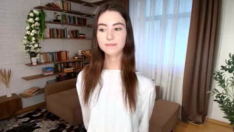 Kate Aurora online show from March 4, 10:10 am