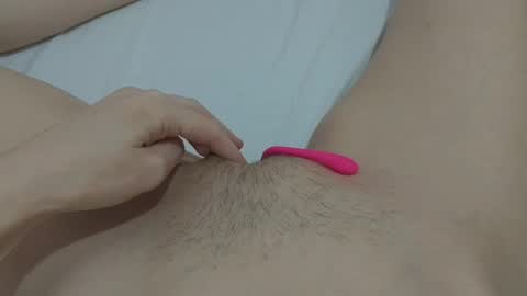 Snapshot of katrinna_arinna chatting on January 12, 5:45 am katrina dont forget to give me thumbs up online show from January 12, 5:45 am