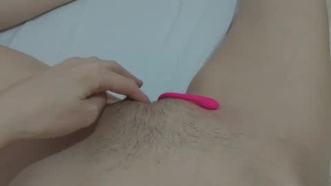 Snapshot of katrinna_arinna chatting on January 14, 3:11 am katrina dont forget to give me thumbs up online show from January 14, 3:11 am