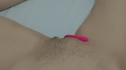 Snapshot of katrinna_arinna chatting on January 15, 2:35 pm katrina dont forget to give me thumbs up online show from January 15, 2:35 pm