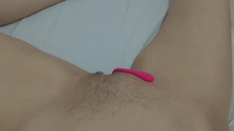 Snapshot of katrinna_arinna chatting on January 23, 1:13 pm katrina dont forget to give me thumbs up online show from January 23, 1:13 pm