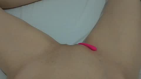 Snapshot of katrinna_arinna chatting on February 14, 7:12 pm katrina dont forget to give me thumbs up online show from February 14, 7:12 pm