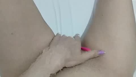 Snapshot of katrinna_arinna chatting on December 15, 6:56 pm katrina dont forget to give me thumbs up online show from December 15, 6:56 pm