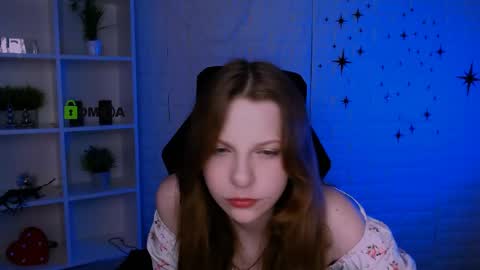 Snapshot of katrinxxxx chatting on May 27, 10:01 am Katrin online show from May 27, 10:01 am