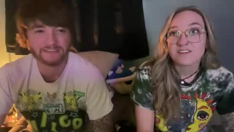 Snapshot of kats_cam chatting on November 1, 12:07 pm Kat Cam online show from November 1, 12:07 pm