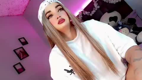 Snapshot of kattie_sweet_ chatting on October 11, 9:35 pm kattie_sweet_ online show from October 11, 9:35 pm