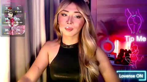 Snapshot of kattiecurrent chatting on June 23, 12:03 pm Saisy online show from June 23, 12:03 pm
