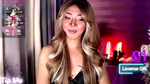 Snapshot of kattiecurrent chatting on June 27, 12:44 pm Saisy online show from June 27, 12:44 pm