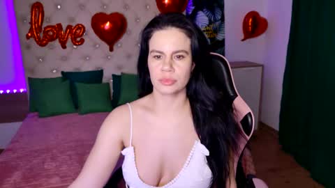 KattieSims online show from February 6, 8:29 am