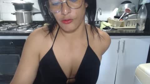 KattleyaGrey online show from December 3, 9:35 pm