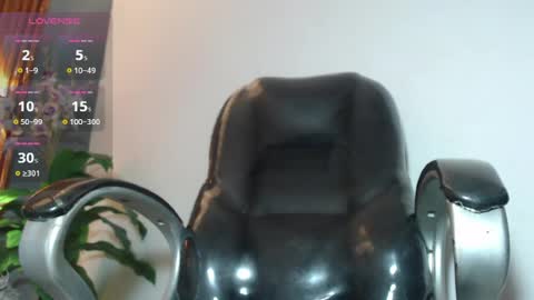 Snapshot of katty_findom_ chatting on June 27, 12:22 pm katty online show from June 27, 12:22 pm