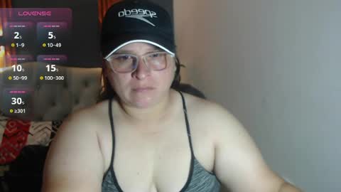 Snapshot of katty_findom_ chatting on June 30, 9:32 am katty online show from June 30, 9:32 am