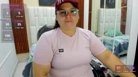 Snapshot of katty_findom_ chatting on July 9, 9:13 am katty online show from July 9, 9:13 am
