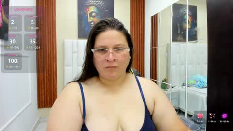 Snapshot of katty_findom_ chatting on July 23, 10:46 am katty online show from July 23, 10:46 am