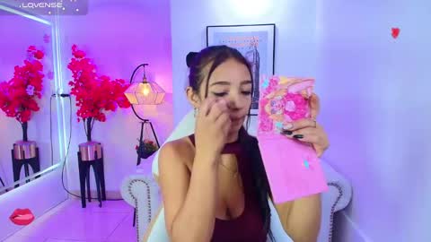 Snapshot of katty_rounds chatting on November 4, 12:04 pm katty_rounds online show from November 4, 12:04 pm